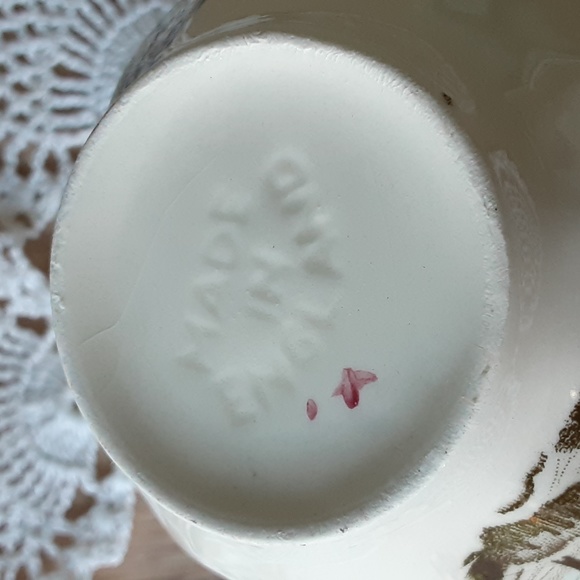 Johnson Brothers England The Friendly Village Teacups 6 oz The Ice House (2) - Picture 15 of 15